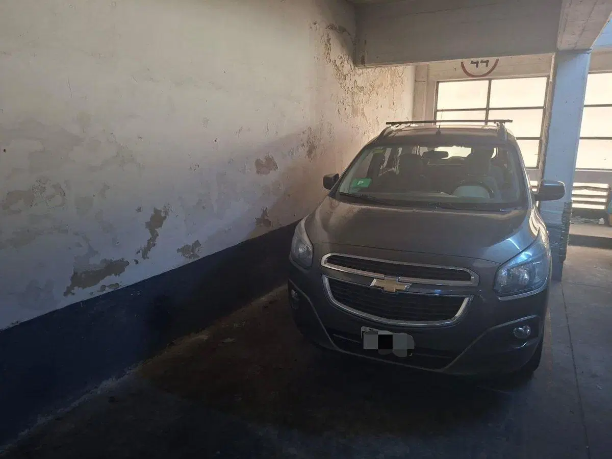 VENTA COCHERA CUBIERTA EN RECOLETA 5