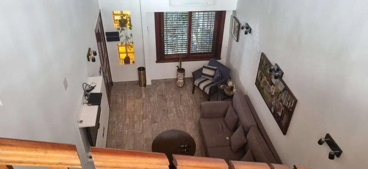 VENTA CASA 6 AMB. MAS DEPTO 2 AMB. CENTRO DE WILDE 8