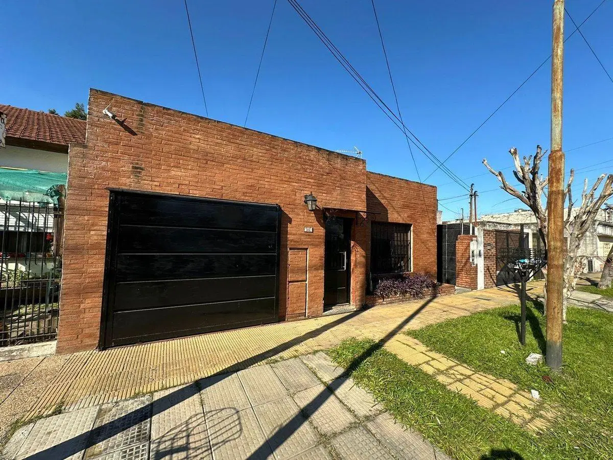 VENTA PH 4 ambientes en PB al frente con cochera 4