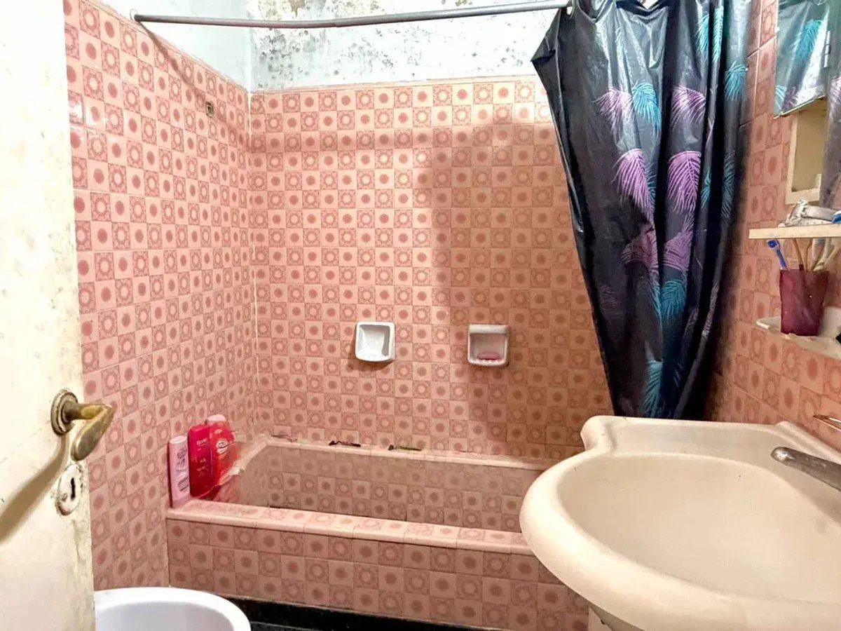 Venta casa lote propio a refaccionar Villa Lugano 5