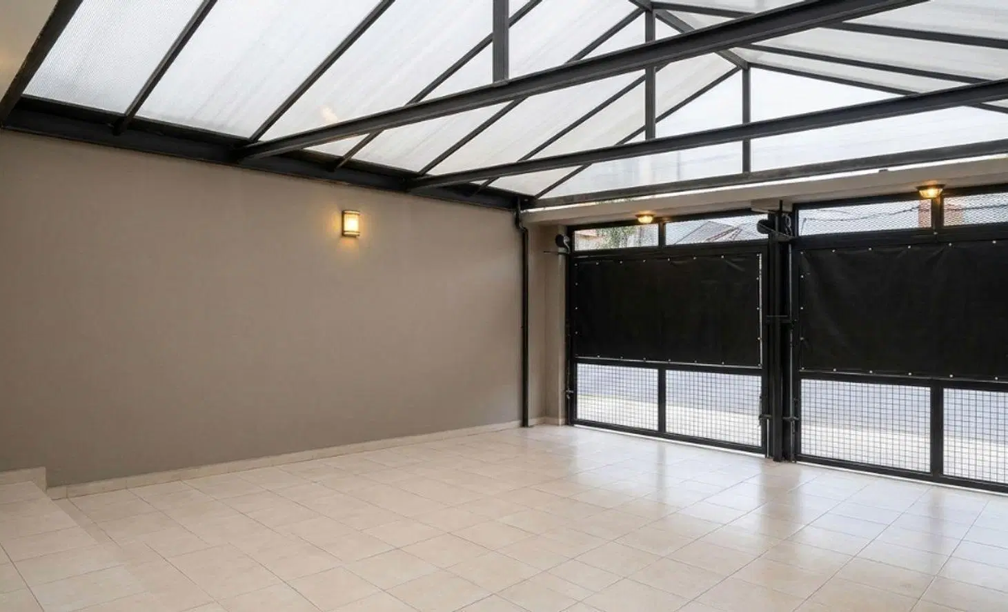 Venta Casa 4 amb. cochera doble Avellaneda 2
