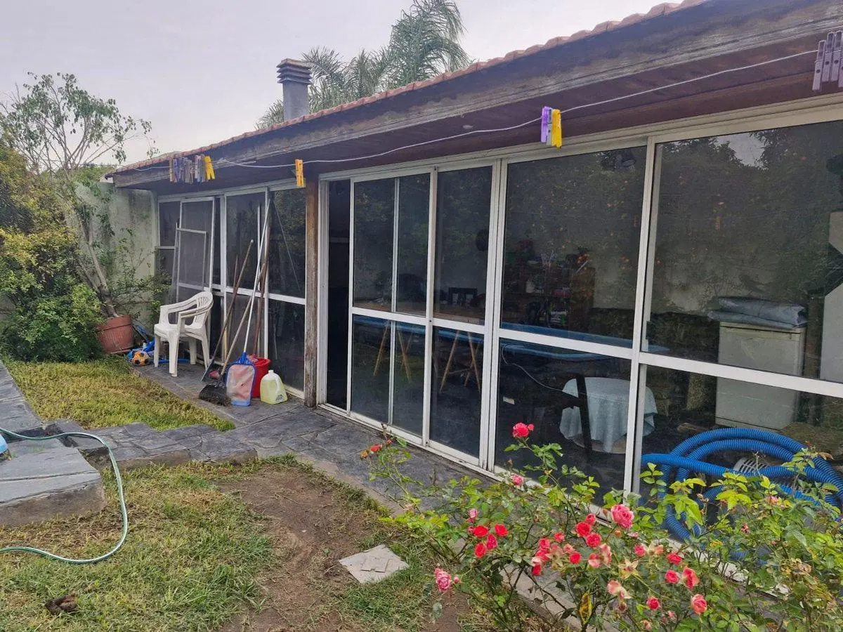 VENTA CASA TIPO CHALET, QUINCHO, PILETA Y GARAGE 8