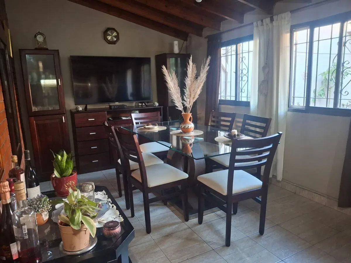 VENTA CASA VILLA LUGANO 3 DORMITORIOS IMPECABLE 2