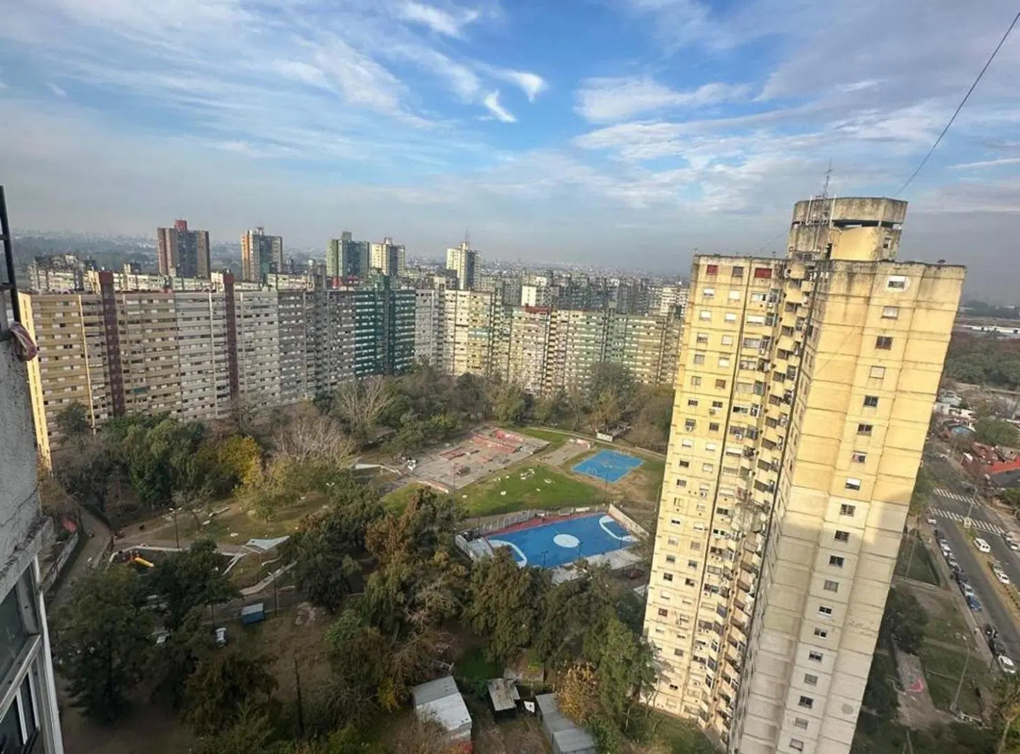 VENTA DEPARTAMENTO 4 AMBIENTES MUY LUMINOSO LUGANO 5