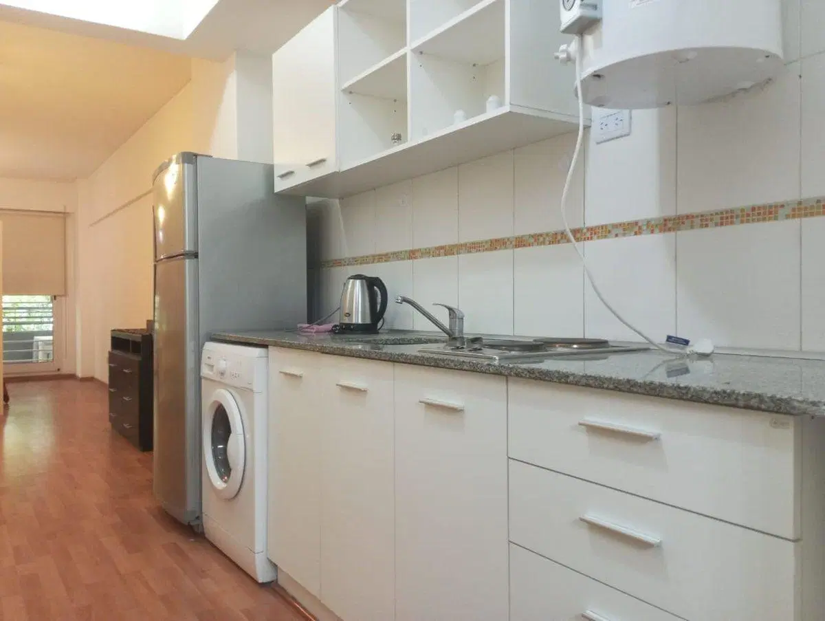 VENTA MONOAMBIENTE AL FRENTE/BALCON  PARQUE CHAS 2