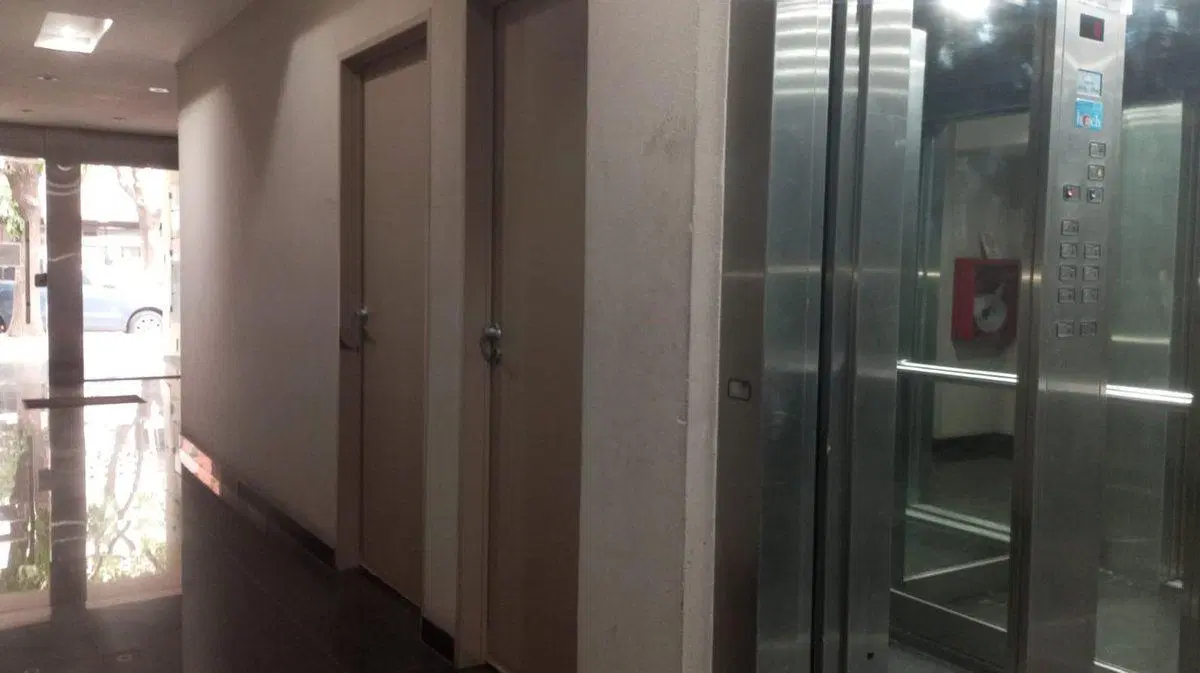 VENTA MONOAMBIENTE AL FRENTE/BALCON  PARQUE CHAS 5