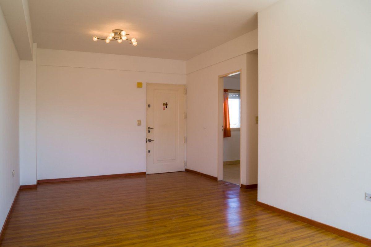 Foto de VENTA Dpto 3 Ambiente Balcón Cochera Apto Credito, imagen 4