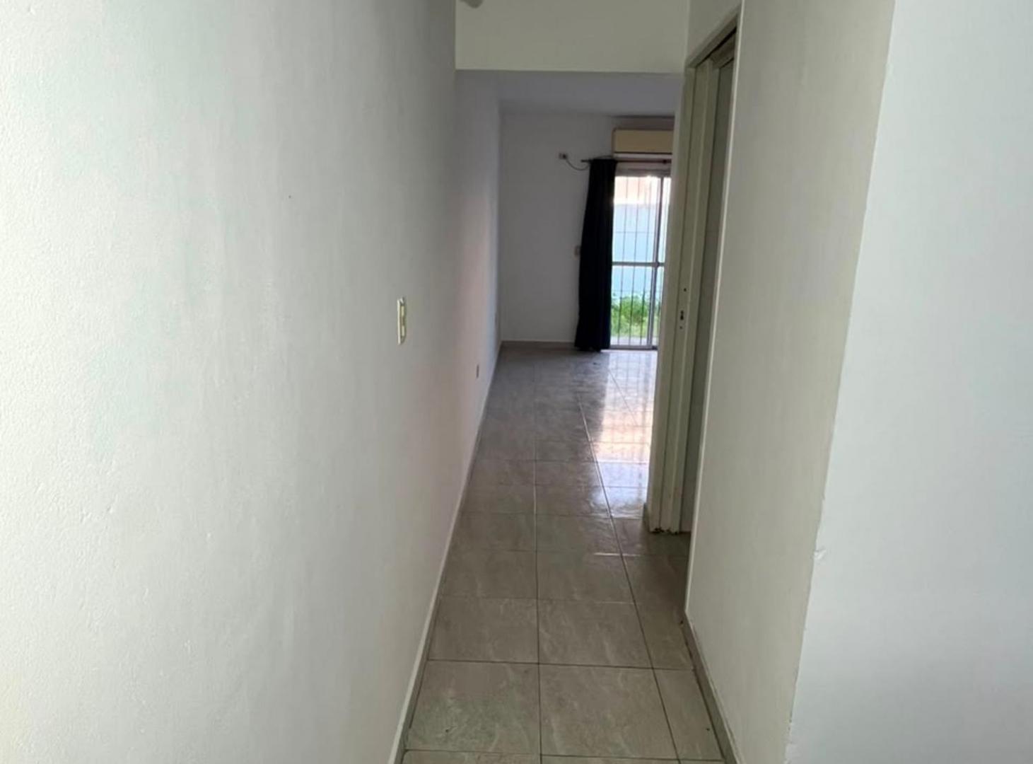 Foto de VENTA MONOAMBIENTE PATIO ESPACIO GUARDACOCHE MORON, imagen 2