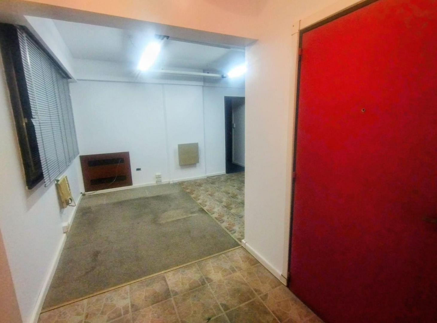 Foto de ALQUILER OFICINA CON ESP. GUARDA COCHE MICROCENTRO, imagen 1