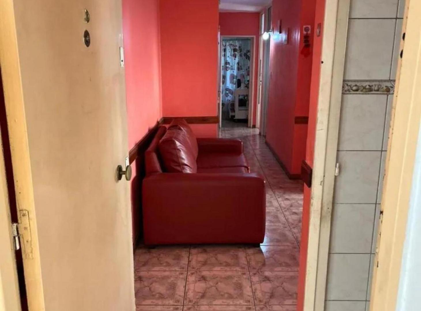 Foto de VENTA Departamento 3 Ambientes Impecable, imagen 2