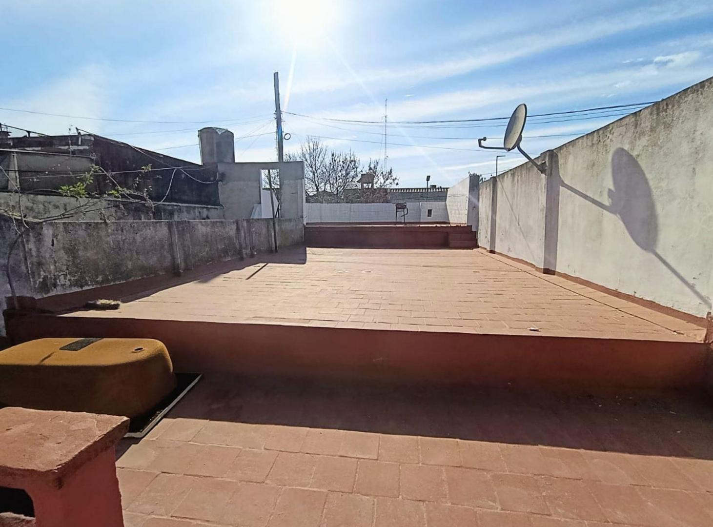Foto de VENTA PH 3 AMBIENTES CN TERRAZA AV.LAFUENTE Y CRUZ, imagen 1
