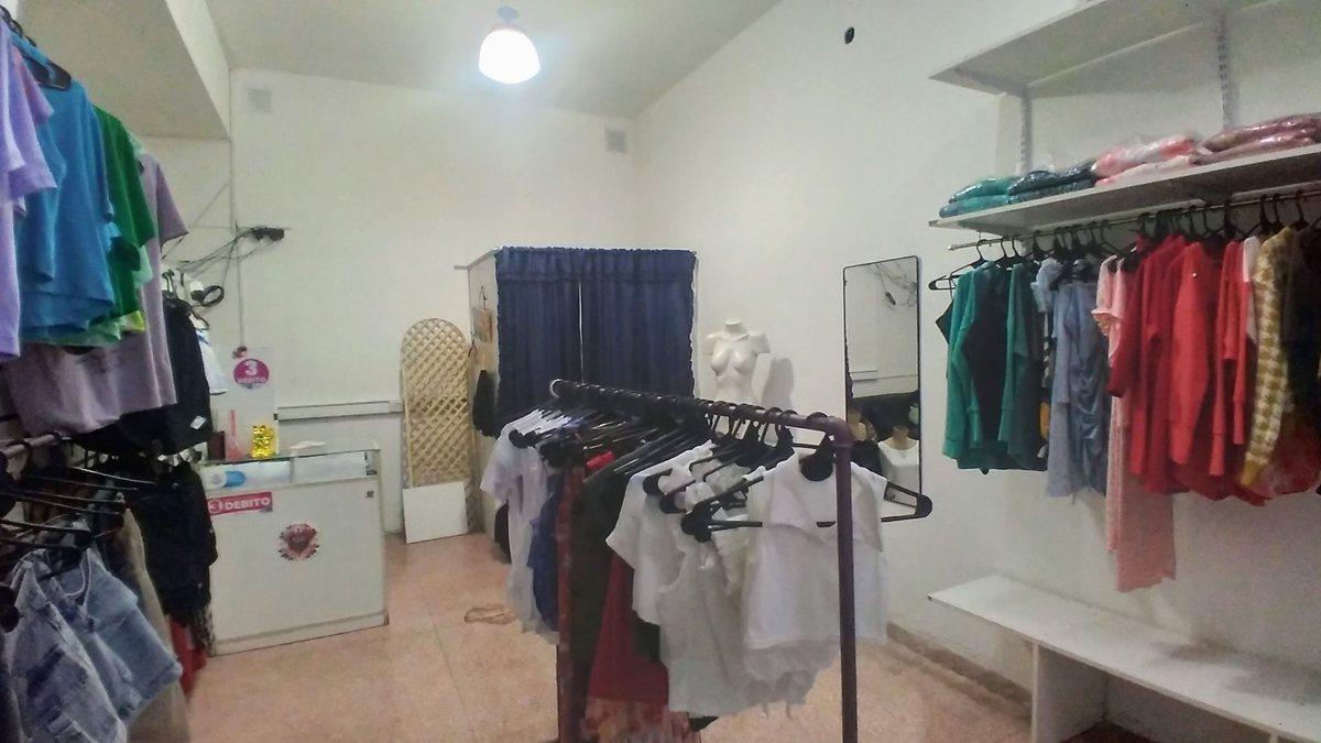 Foto de Local comercial en Alquiler Liniers, imagen 3