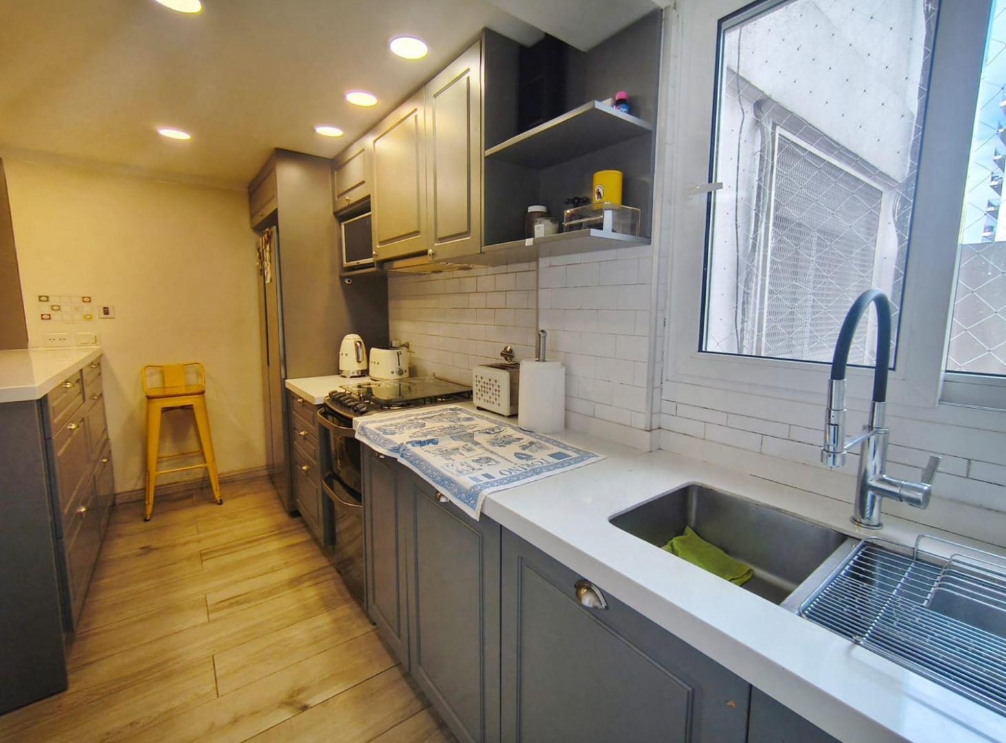 Foto de VENTA DEPTO 4 AMBIENTES + DEPENDENCIA EN FLORES, imagen 3
