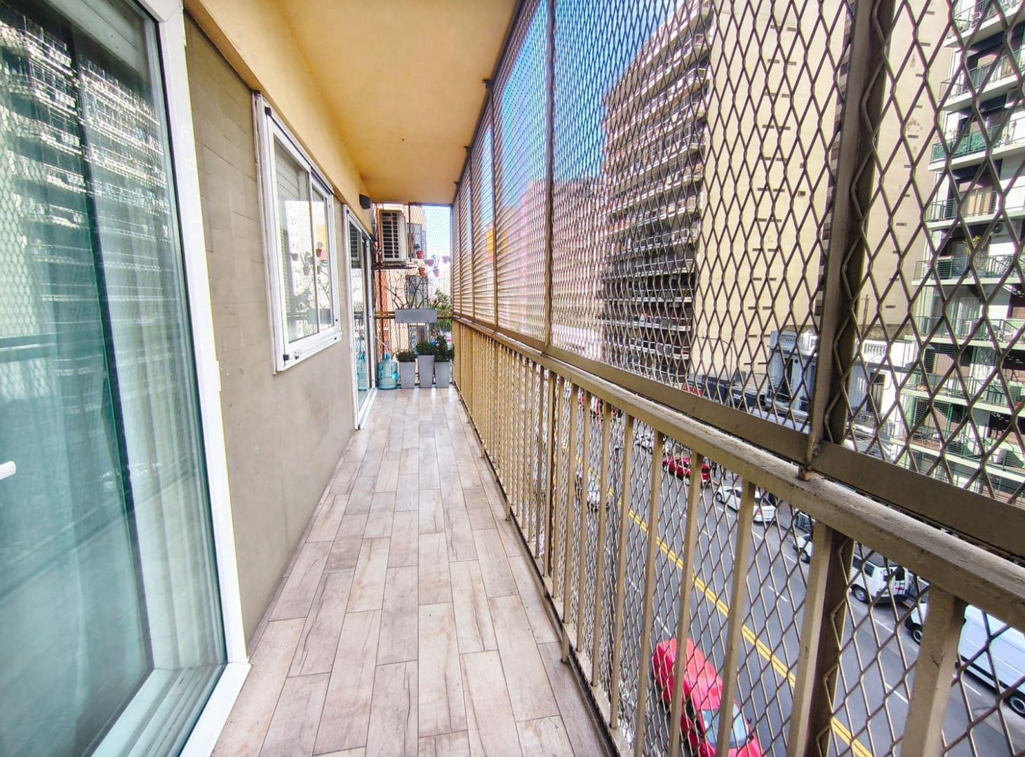 Foto de VENTA DEPTO 4 AMBIENTES + DEPENDENCIA EN FLORES, imagen 5
