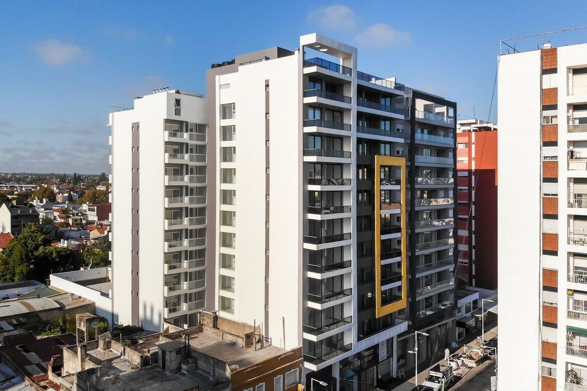 Foto de VENTA Departamento 4 Amb Piscina parrilla Wilde, imagen 1