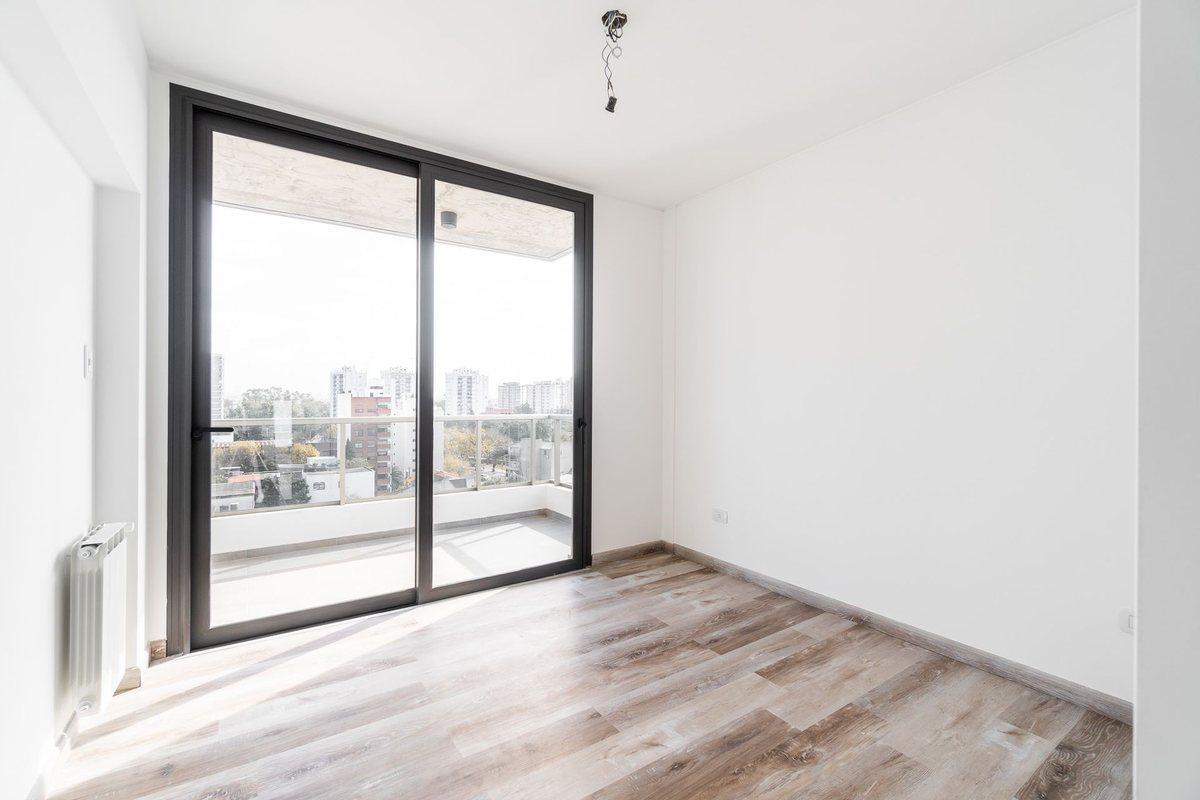 Foto de VENTA Departamento 4 Amb Piscina parrilla Wilde, imagen 2
