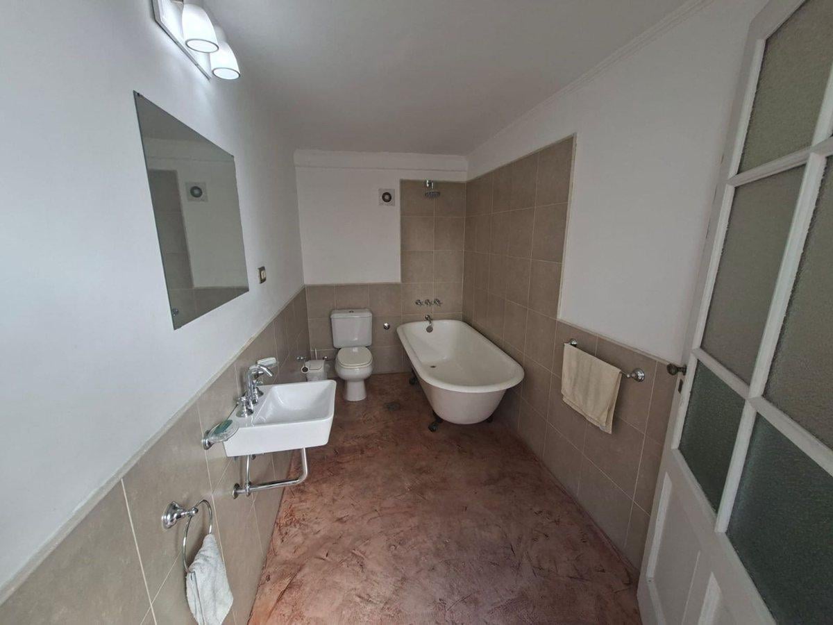 Foto de VENTA DEPARTAMENTO DE ESTILO 4 AMB BALVANERA, imagen 2