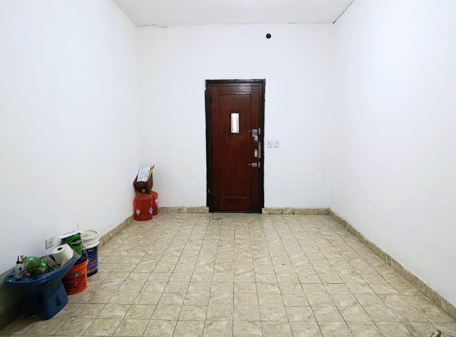 Foto de OPORTUNIDAD VENTA PH 4 AMBIENTES FLORES TERRAZA, imagen 2