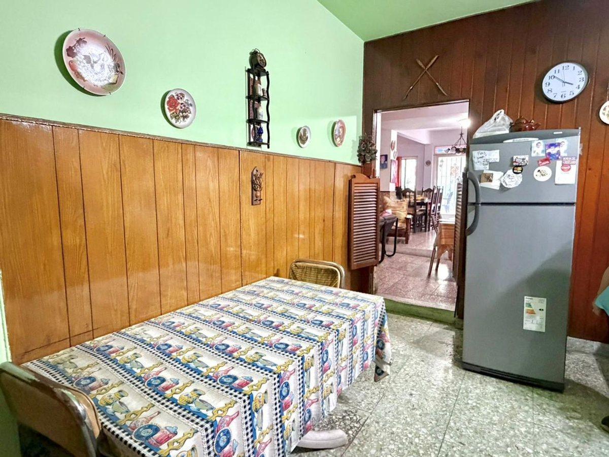 Foto de Venta casa 5 ambientes cochera y local 2 familias, imagen 3