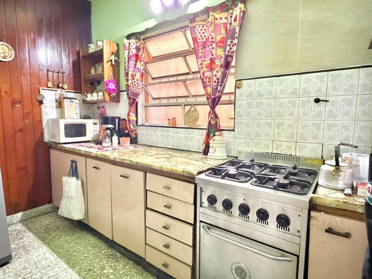 Foto de Venta casa 5 ambientes cochera y local 2 familias, imagen 1