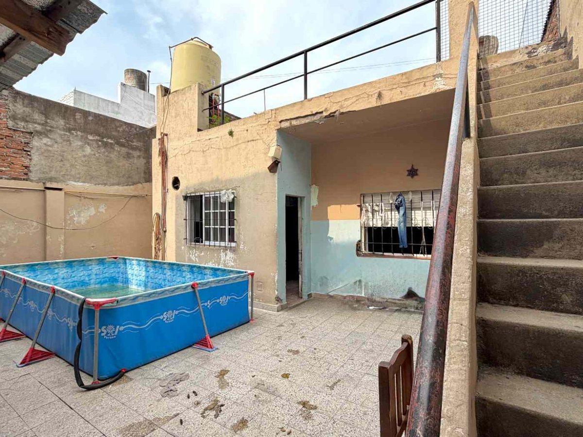 Foto de Venta casa lote propio a refaccionar Villa Lugano, imagen 5