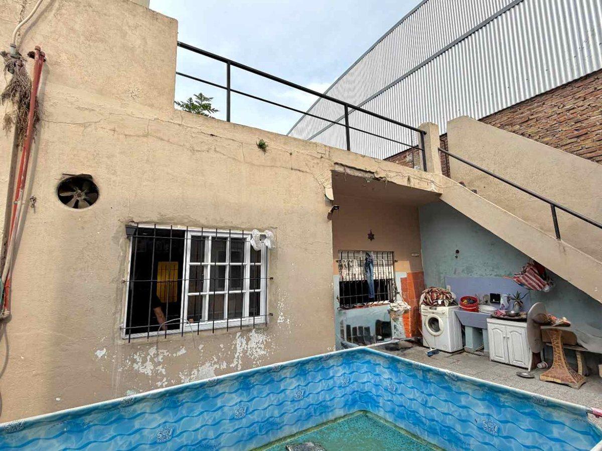 Foto de Venta casa lote propio a refaccionar Villa Lugano, imagen 4