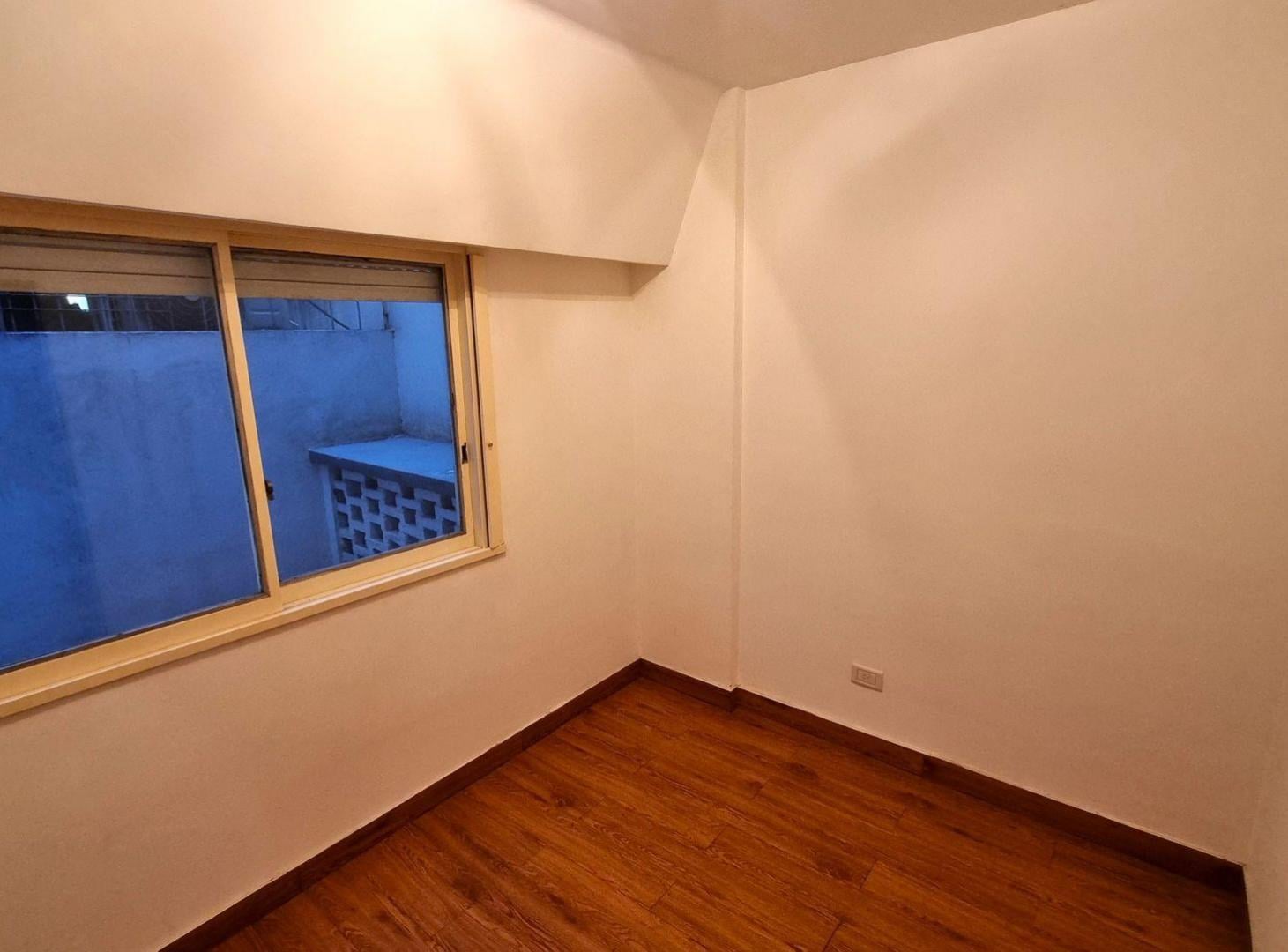 Foto de Venta Depto 2 amb PB Patio APTO CREDITO FLORESTA, imagen 5