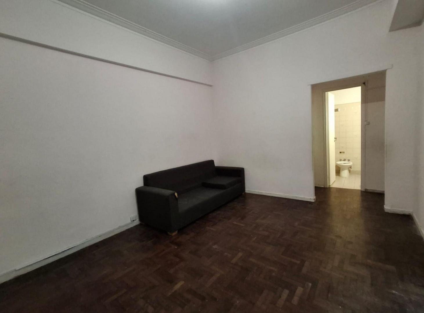 Foto de VENTA BALVANERA 2 AMBIENTES PATIO A REFACCIONAR PH, imagen 4