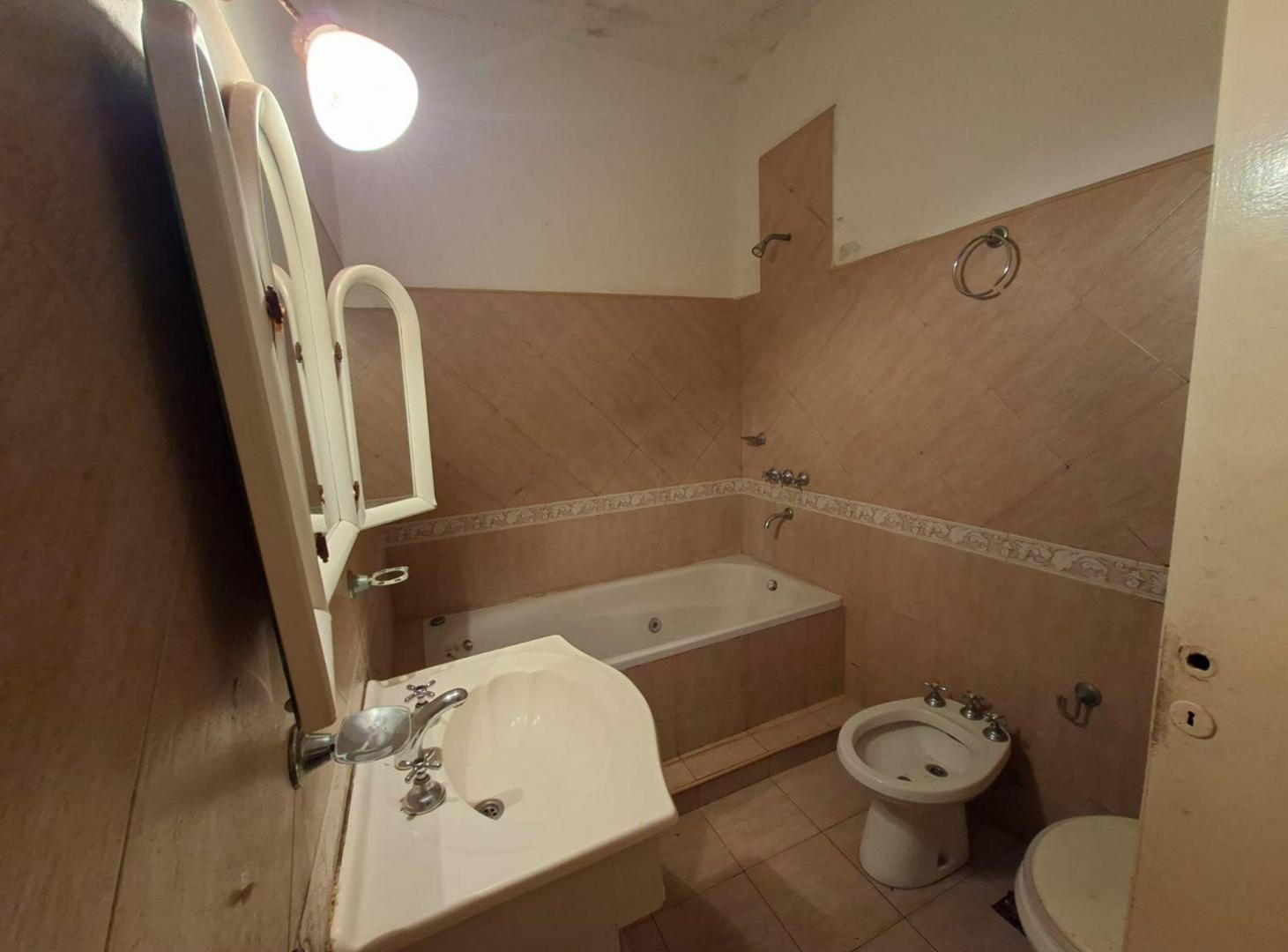 Foto de VENTA PH 4 AMB DEPENDENCIA PARQUE CHACABUCO, imagen 5