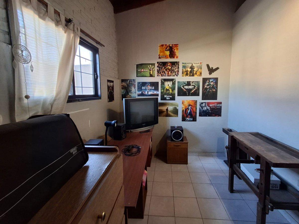 Foto de VENTA CASA VILLA LUGANO 3 DORMITORIOS IMPECABLE, imagen 5