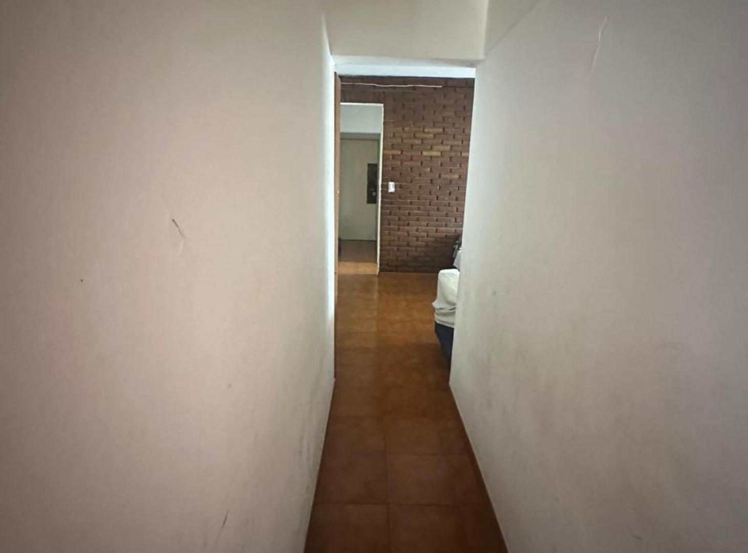 Foto de VENTA DEPARTAMENTO 4 AMBIENTES MUY LUMINOSO LUGANO, imagen 3