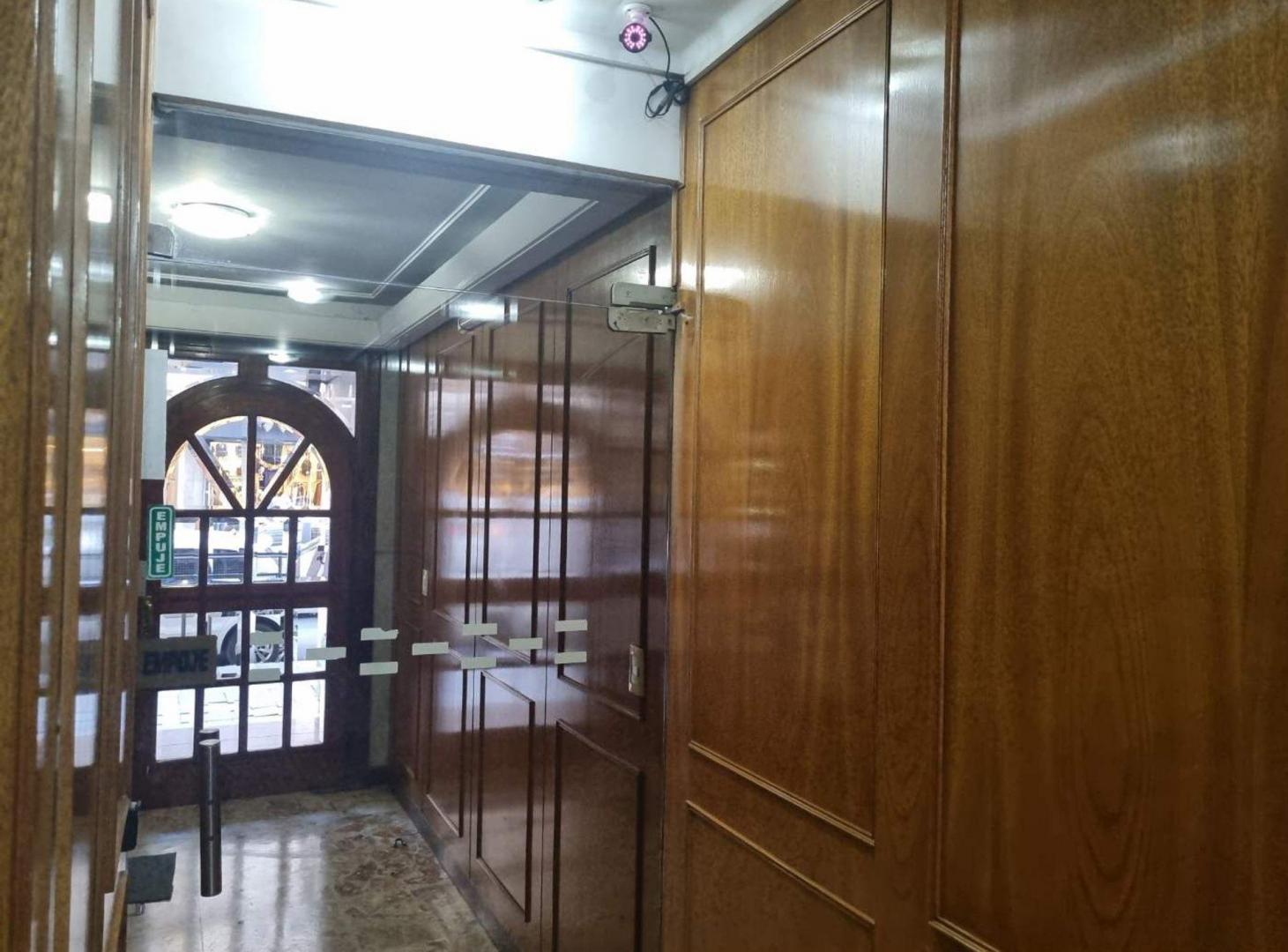 Foto de Venta depto. 4 amb. al frente con balcón en Wilde, imagen 2