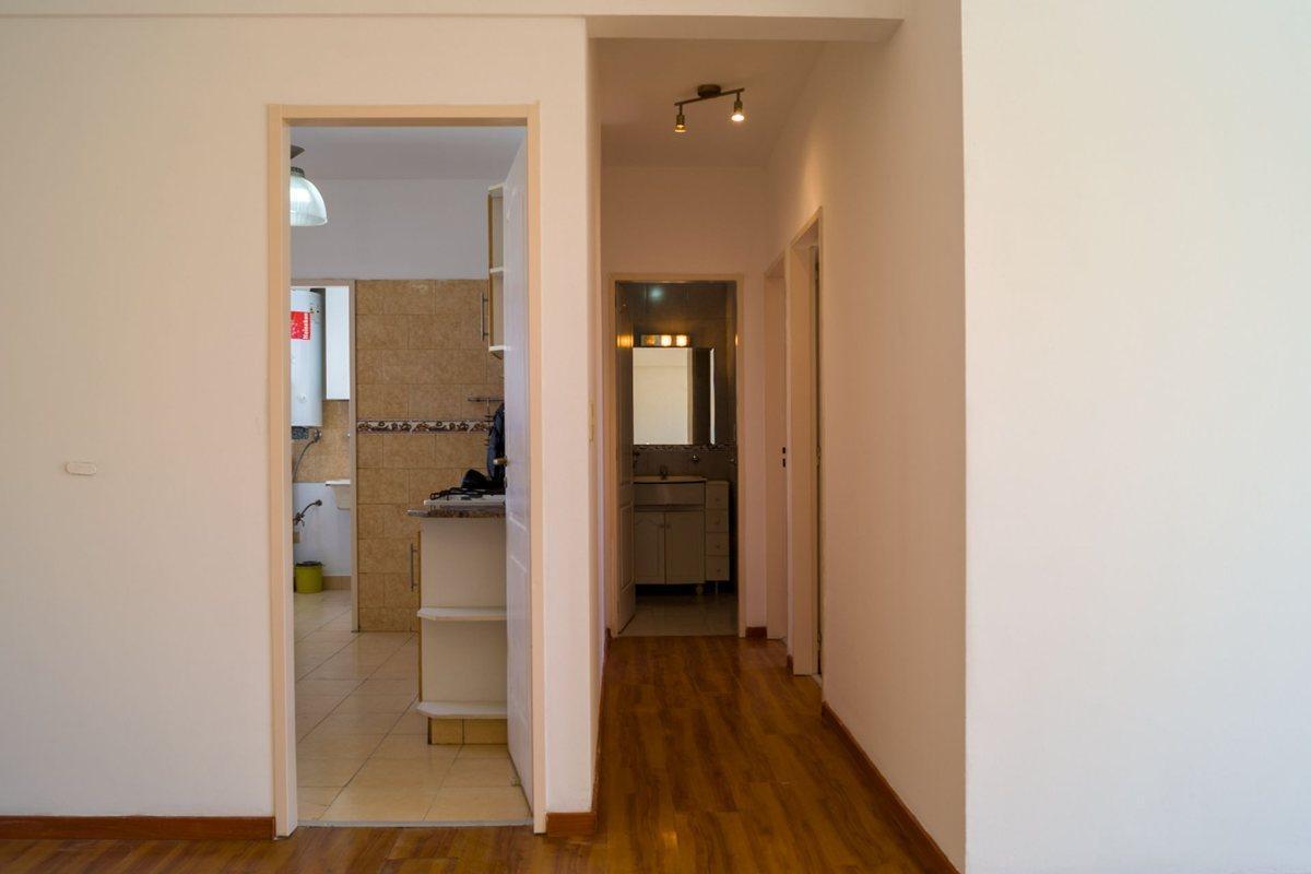 Foto de VENTA Dpto 3 Ambiente Balcón Cochera Apto Credito, imagen 2
