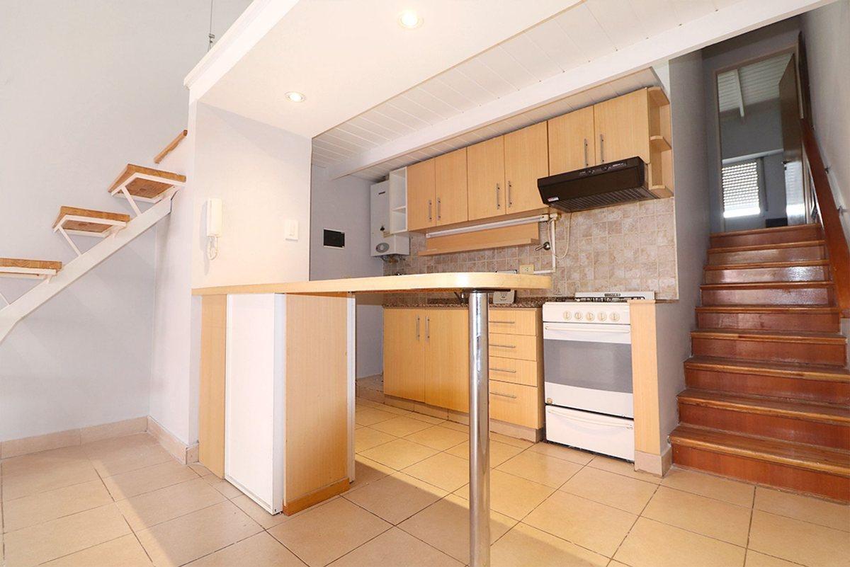 Foto de VENTA PH 3 1/2 AMBIENTES V.LURO 1P BALCON COCHERA, imagen 3