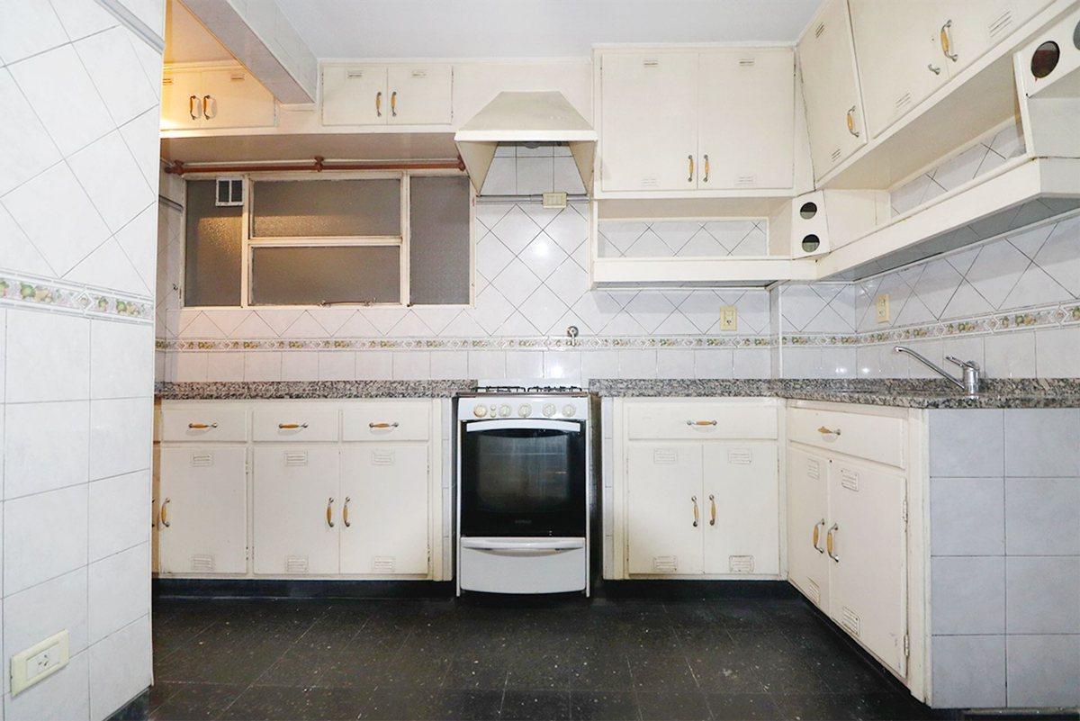 Foto de VENTA DEPARTAMENTO 4 amb. balcón Parque Chacabuco, imagen 3