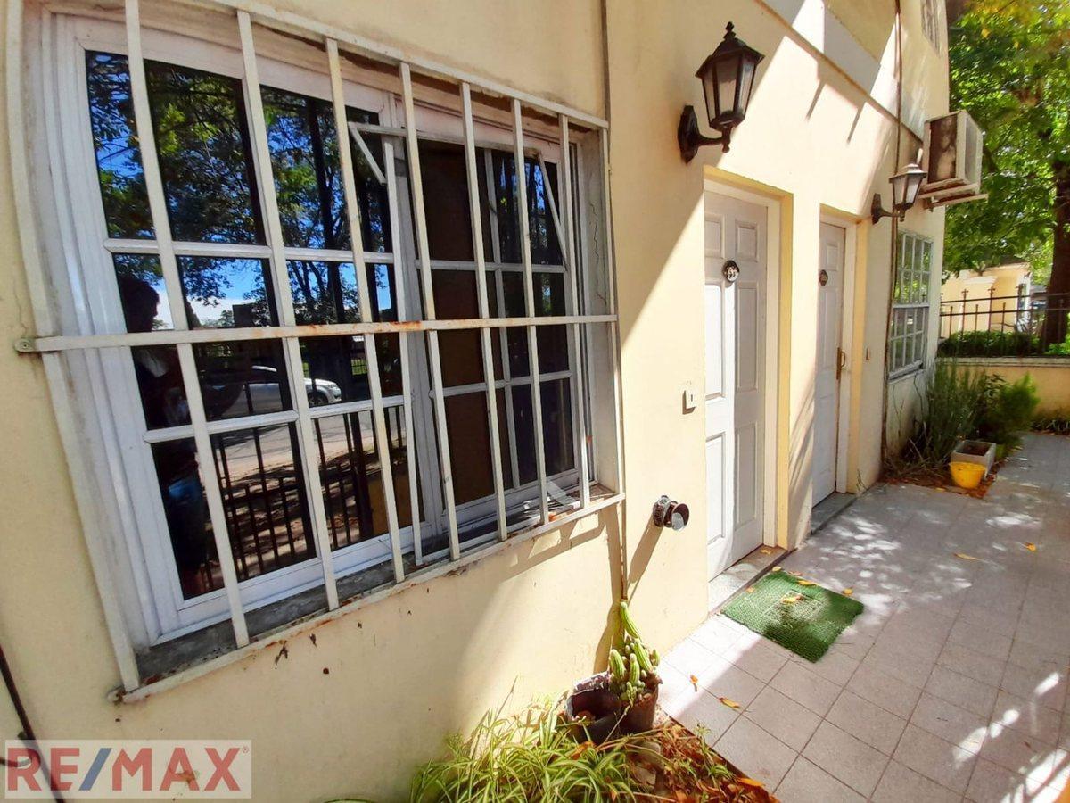 Foto de VENTA TRIPLEX MORENO BARRIO PRIVADO CON PILETA, imagen 5
