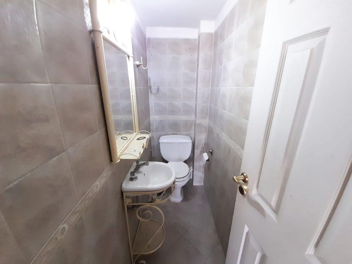 Foto de VENTA TRIPLEX MORENO BARRIO PRIVADO CON PILETA, imagen 4