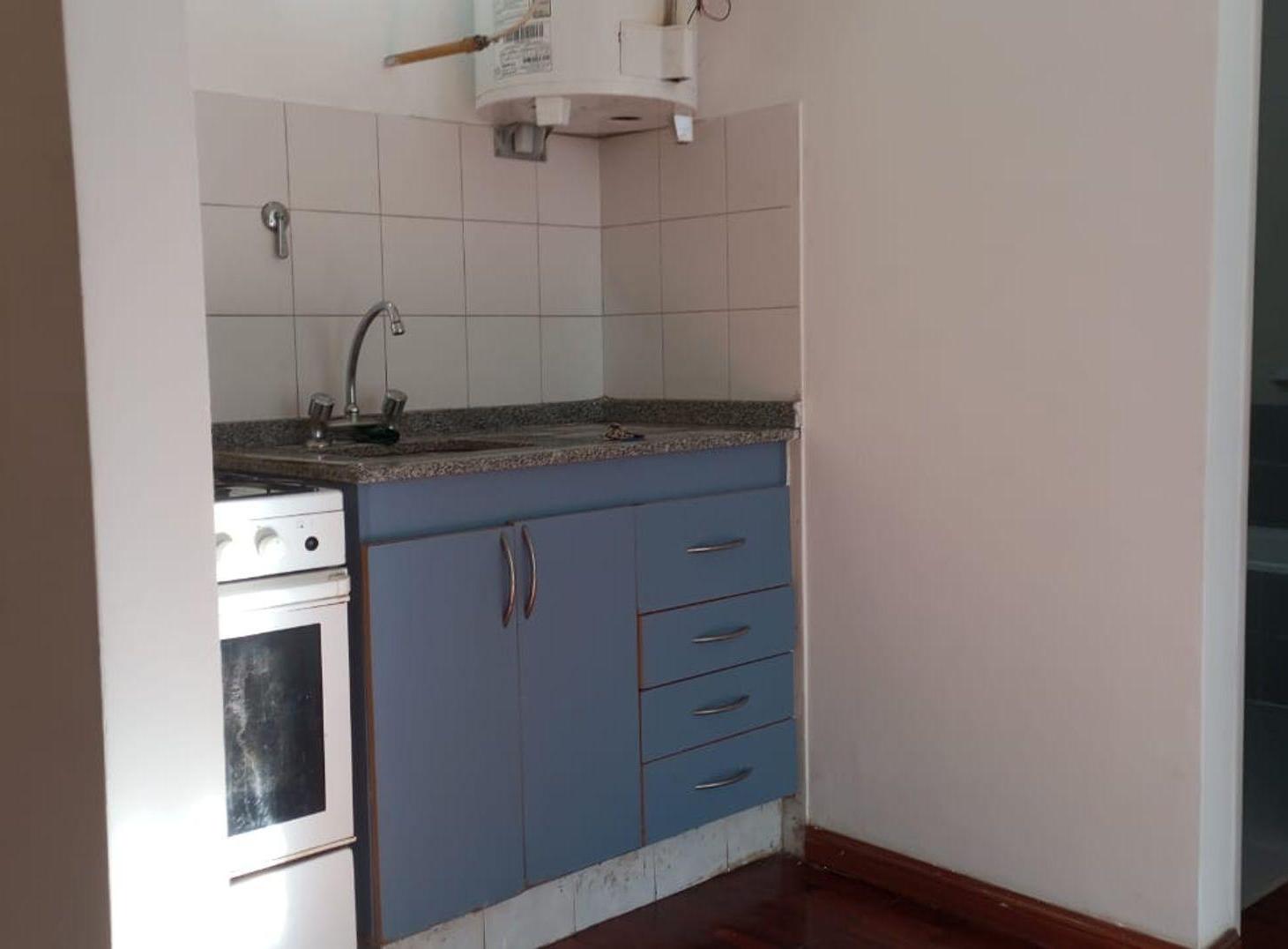Foto de VENTA MONOAMBIENTE COCHERA TECHADA FLORES NORTE, imagen 3