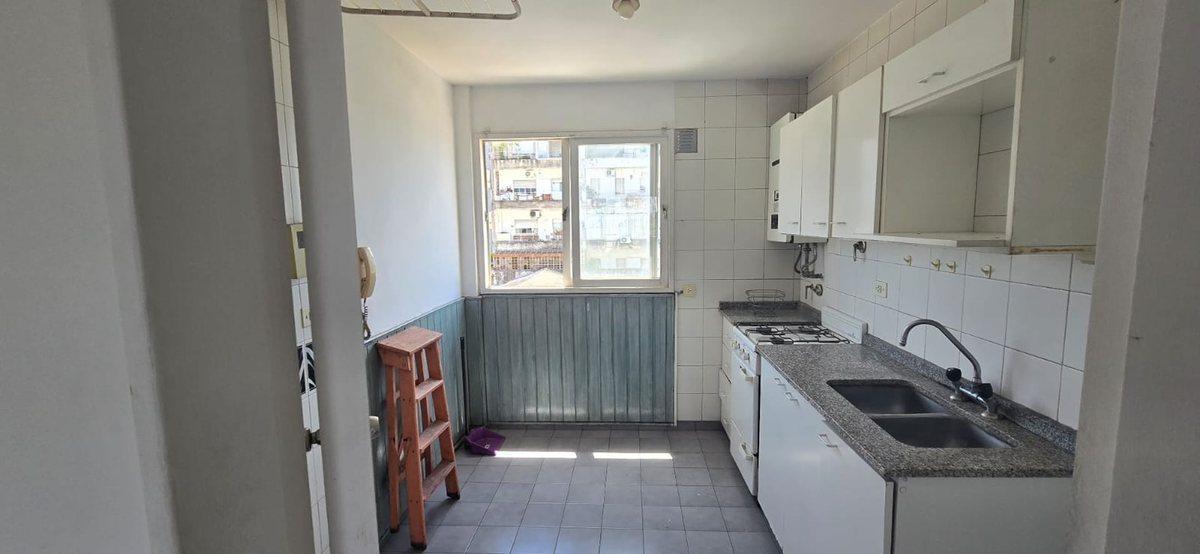 Foto de VENTA 2 AMB AL FRENTE BALCON Y COCHERA LUMINOSO, imagen 3