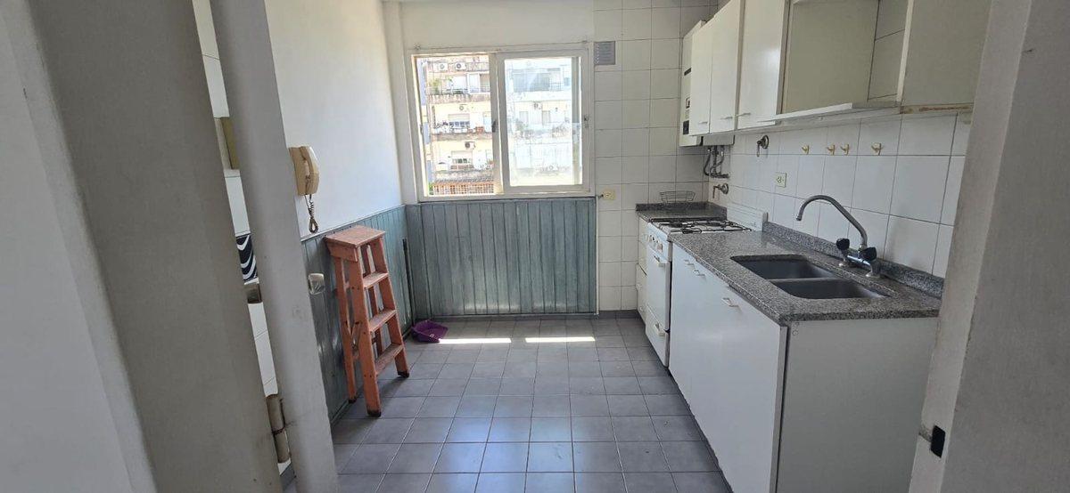 Foto de VENTA 2 AMB AL FRENTE BALCON Y COCHERA LUMINOSO, imagen 4