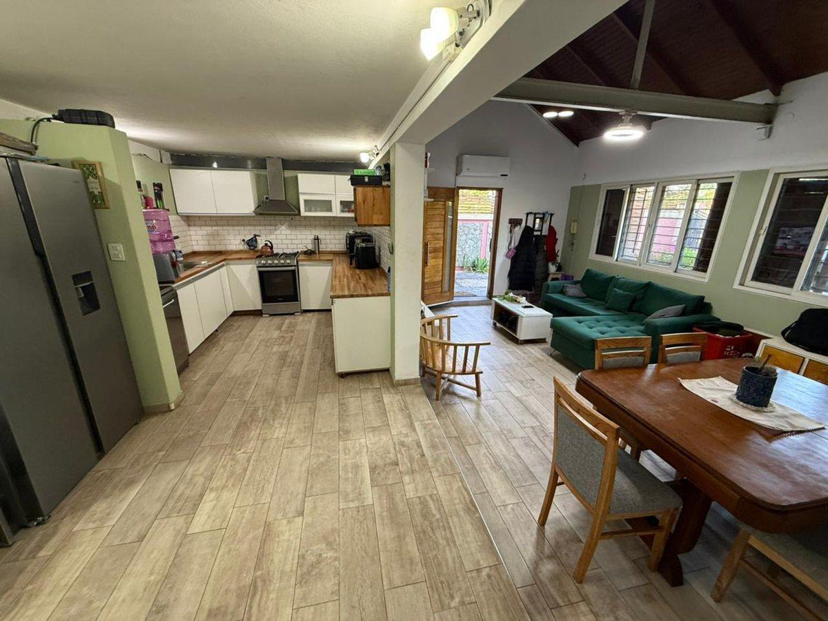Foto de Chalet 6 amb c/ depto patio y cochera Monte Grande, imagen 1