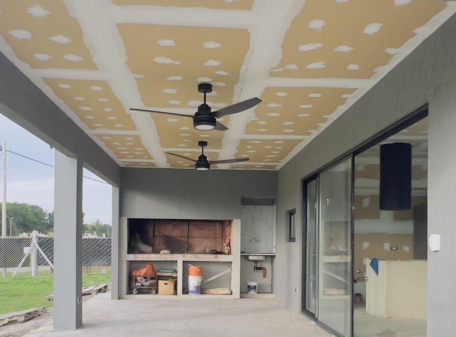 Foto de Casa a Estrenar con Pileta — Barrio Villa Adriana, imagen 1