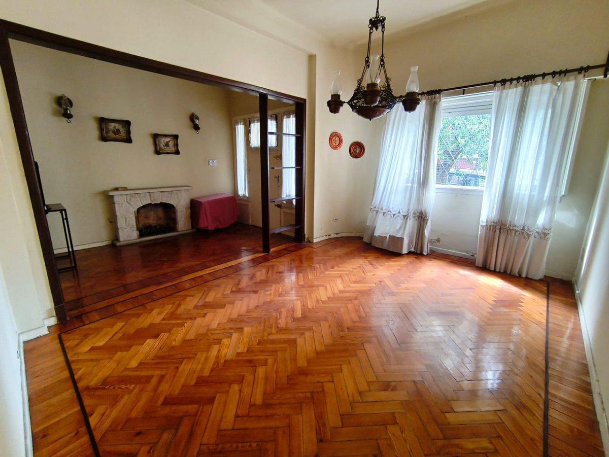 Foto de VENTA CASA 5 AMBIENTES PARQUE AVELLANEDA A CREDITO, imagen 1