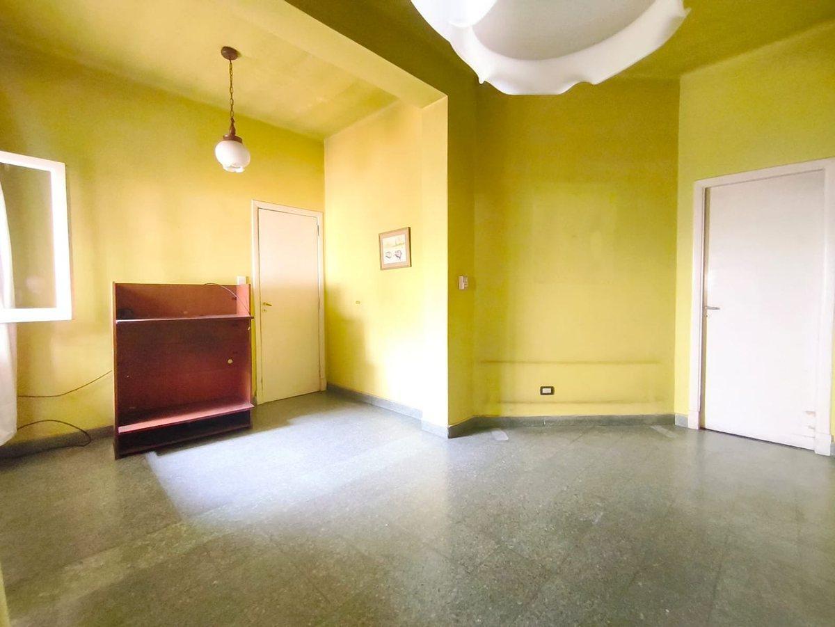Foto de VENTA CASA 5 AMBIENTES PARQUE AVELLANEDA A CREDITO, imagen 4