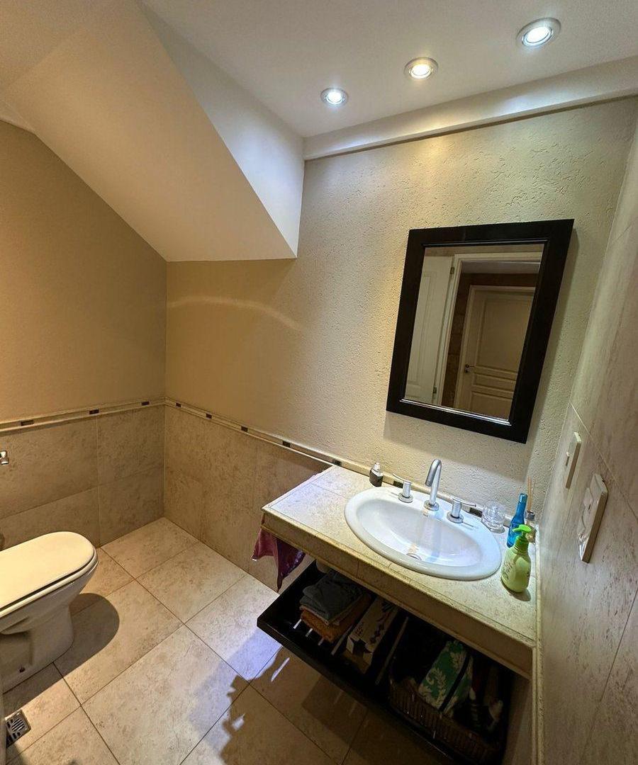 Foto de Venta Casa de 5 ambientes con Pileta en Liniers, imagen 4