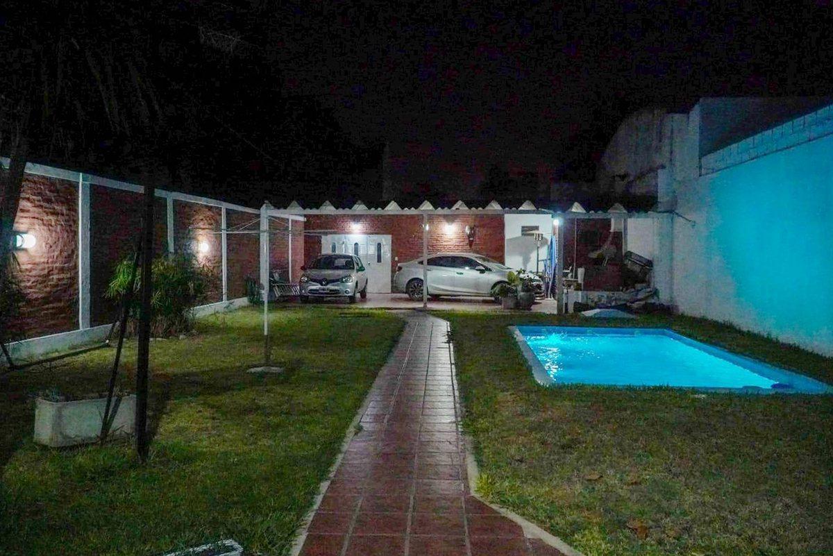 Foto de VENTA PH 4 AMB TAPIALES COCHERA PARQUE PISCINA, imagen 3