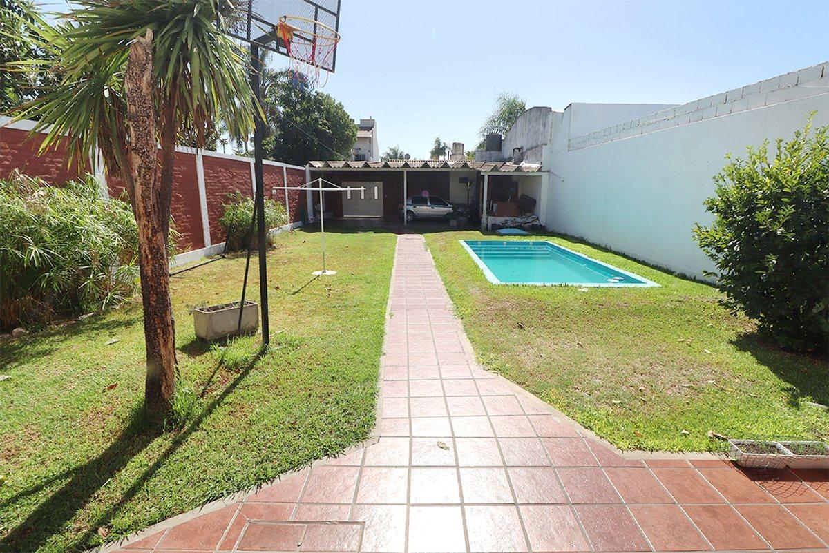 Foto de VENTA PH 4 AMB TAPIALES COCHERA PARQUE PISCINA, imagen 4