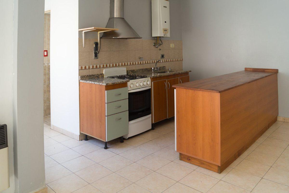Foto de VENTA PH 2 ambientes-patio sin expensas VILLA LURO, imagen 4