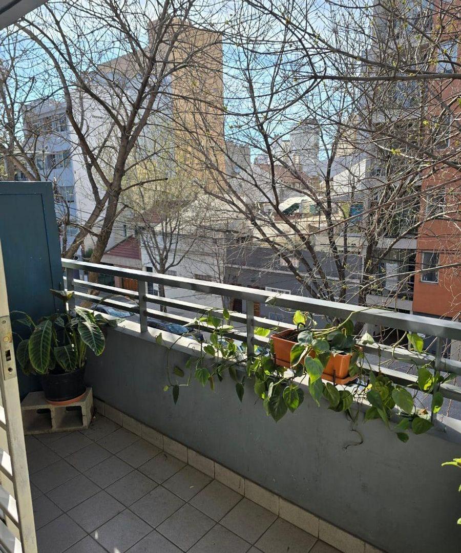 Foto de VENTA MONOAMBIENTE AL FRENTE/BALCON PARQUE CHAS, imagen 3