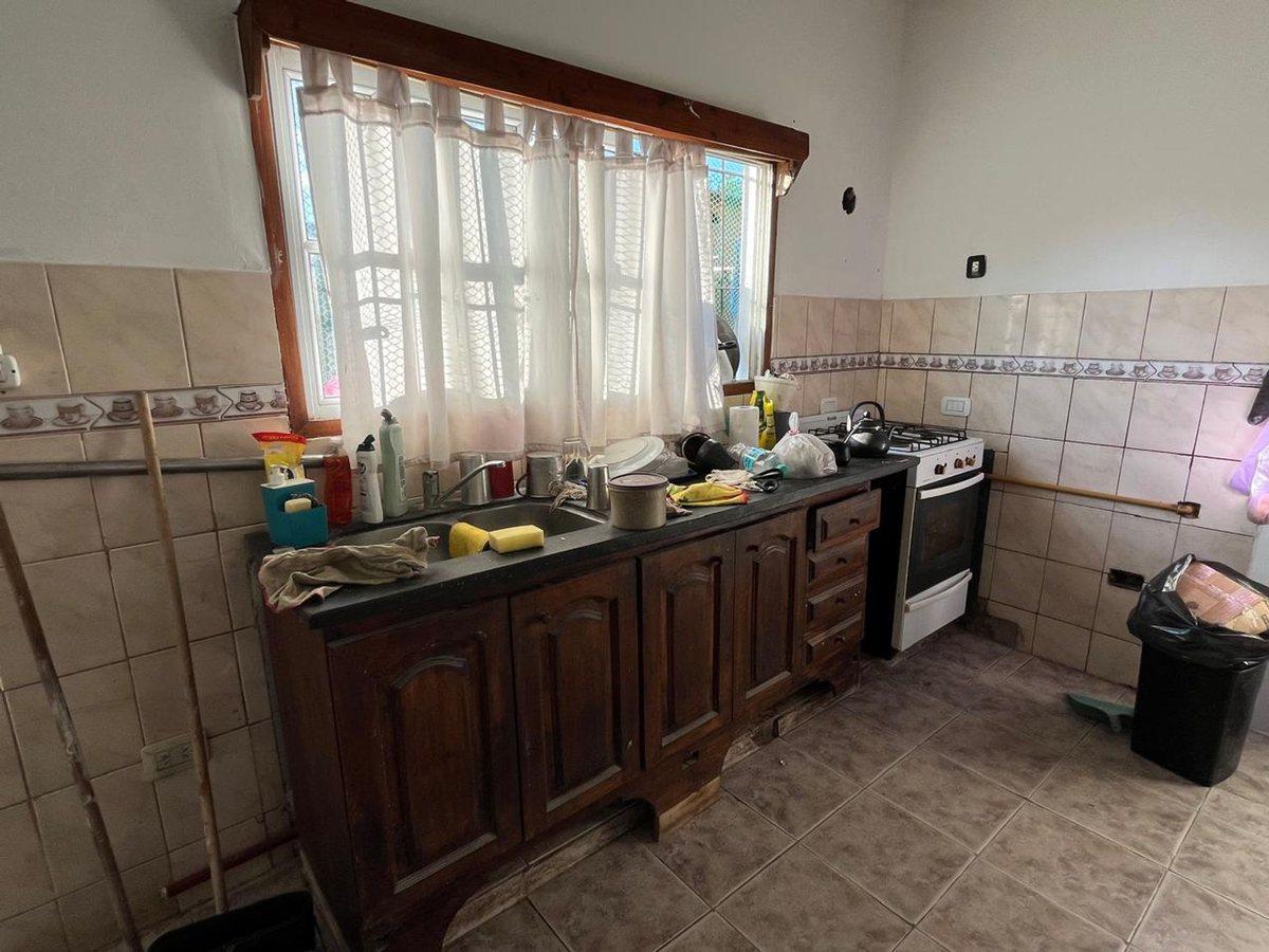 Foto de VENTA CASA 3 AMBIENTES QUINCHO Y COCHERA LIBERTAD, imagen 1